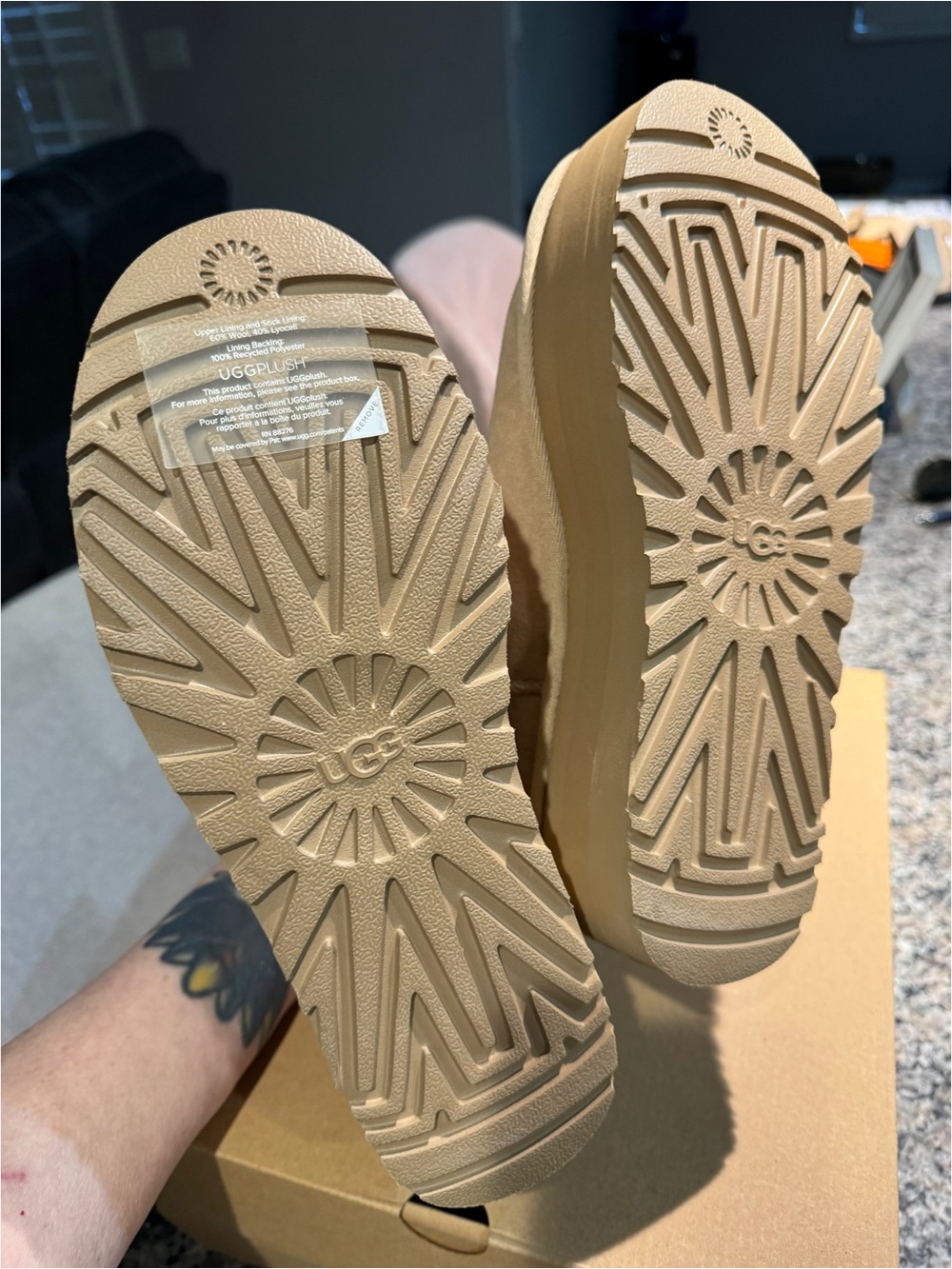 UGG Platform Ultra Mini Boots - Picture 6 of 8